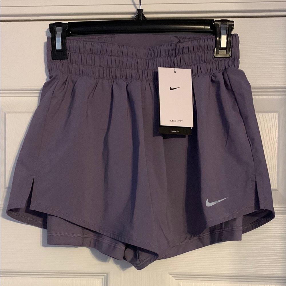 NWT Nike Women's One Dri-FIT High Waisted 3” 2-in-1 Purple Shorts Size XS